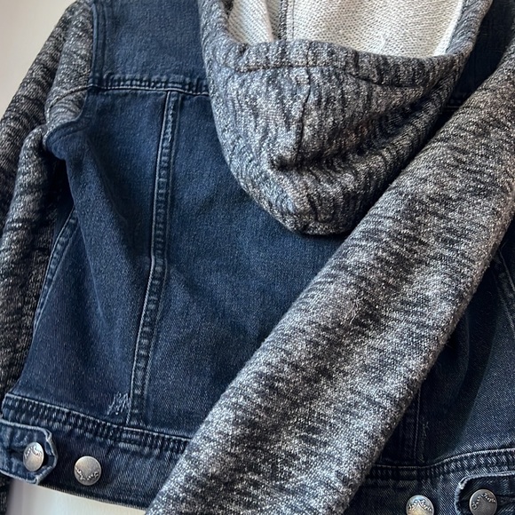 Jean coat with cotton hoodie & sleeves - Picture 3 of 3